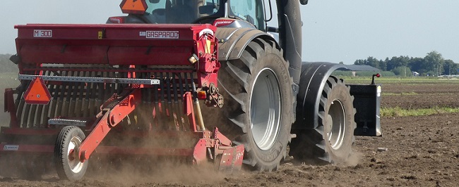 Agricultural Tire Change-over Service in Platteville, WI #1
